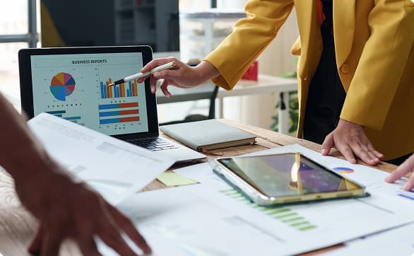 管理部門・営業支援向け音声アシスタント